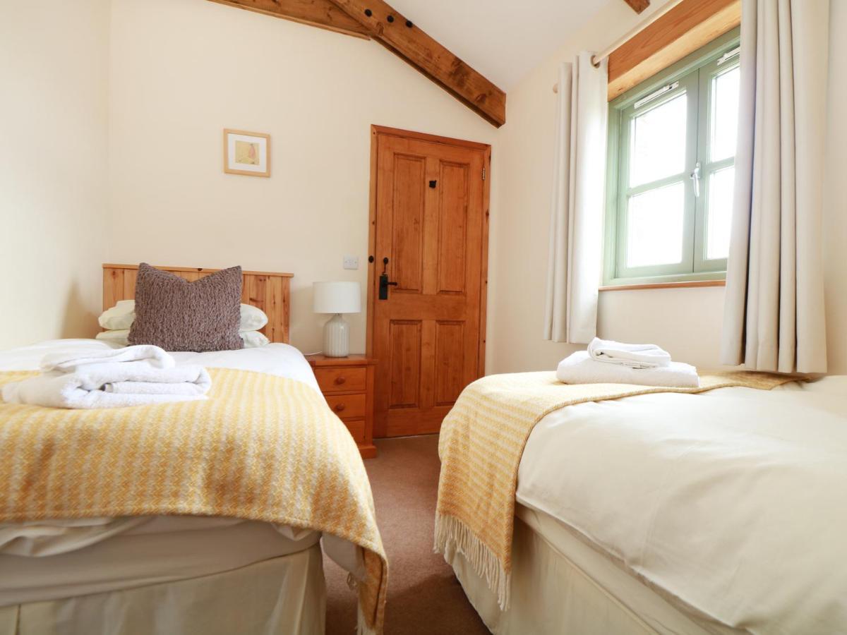 Hawthorn Cottage Truro Exterior photo